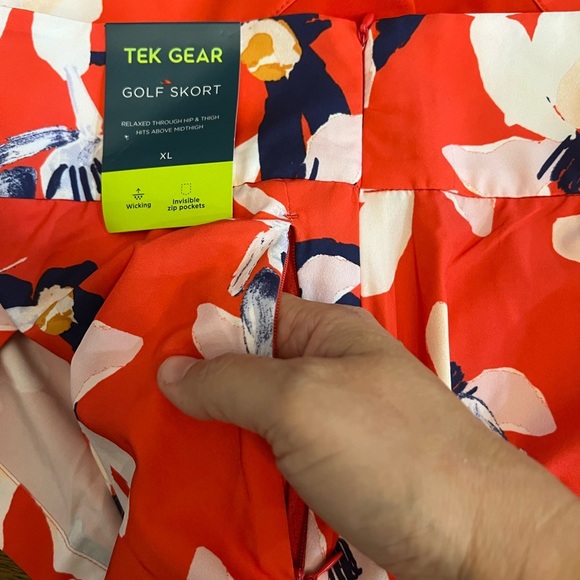 Tek Gear Golf Skort Skirts Sz XL Red Floral Poly Spandex Side Zip NWT - Picture 6 of 12